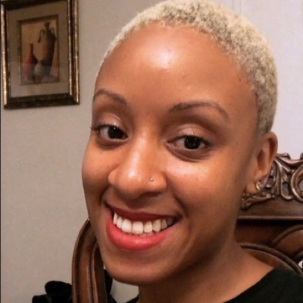 Meet your Posher, Jennifer